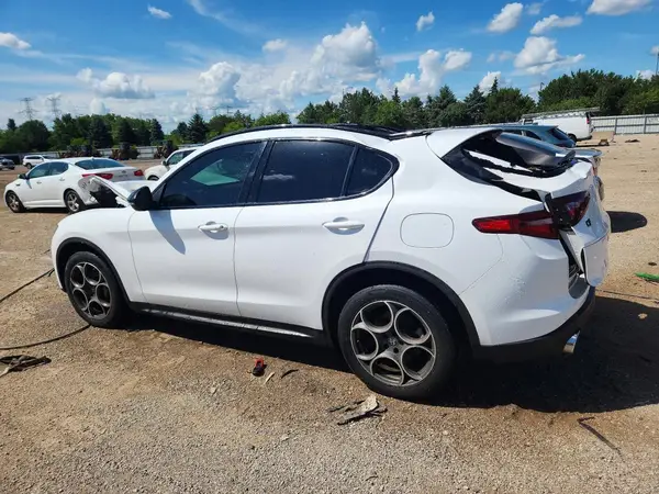 ZASPAKAN2M7D01892 2021 ALFA ROMEO STELVIO - Image 2