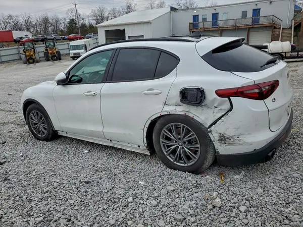 ZASPAKAN2N7D24252 2022 ALFA ROMEO STELVIO - Image 2