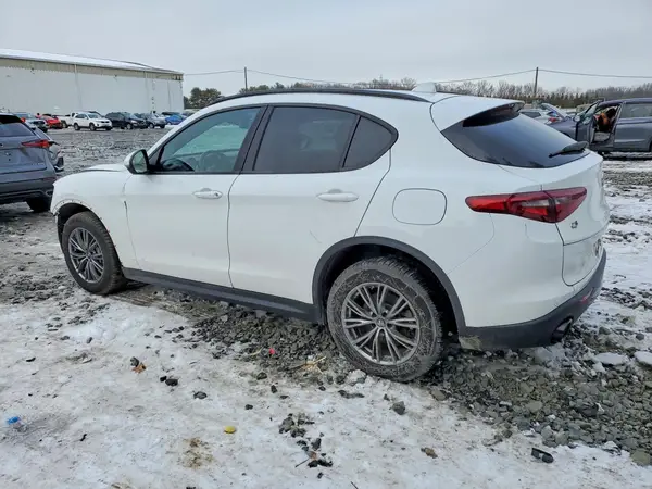 ZASPAKAN2N7D30004 2022 ALFA ROMEO STELVIO - Image 2