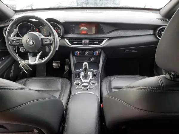 ZASPAKAN2N7D30004 2022 ALFA ROMEO STELVIO - Image 8