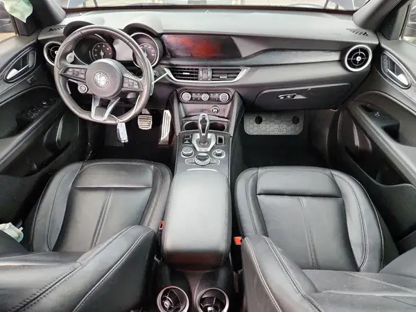 ZASPAKAN2P7D49851 2023 ALFA ROMEO STELVIO - Image 8