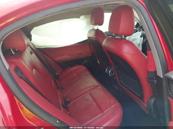 ZASPAKAN3K7C31073 2019 ALFA ROMEO STELVIO - Image 8