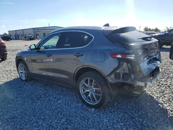 ZASPAKAN3K7C50707 2019 ALFA ROMEO STELVIO - Image 2