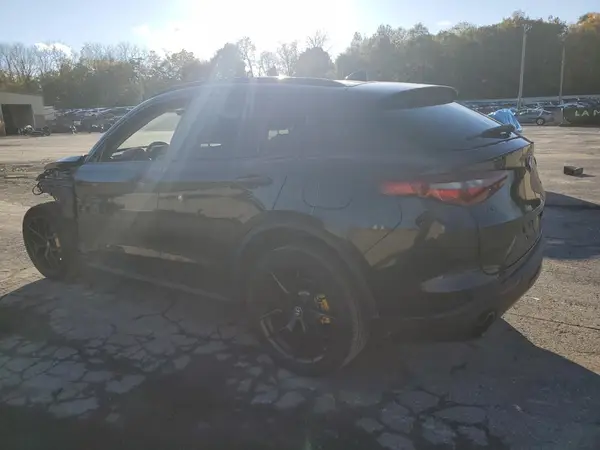 ZASPAKAN4K7C42437 2019 ALFA ROMEO STELVIO - Image 2