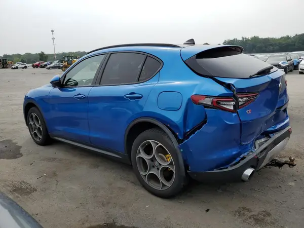 ZASPAKAN4K7C44379 2019 ALFA ROMEO STELVIO - Image 2