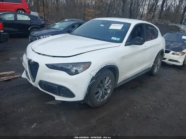 ZASPAKAN4R7D71109 2024 ALFA ROMEO STELVIO - Image 2