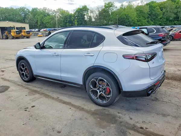 ZASPAKAN4S7D96811 2025 ALFA ROMEO STELVIO - Image 2