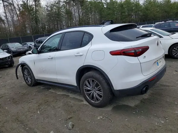 ZASPAKAN5P7D58169 2023 ALFA ROMEO STELVIO - Image 2