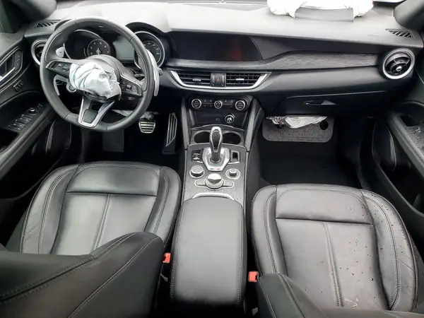 ZASPAKAN5P7D58169 2023 ALFA ROMEO STELVIO - Image 8