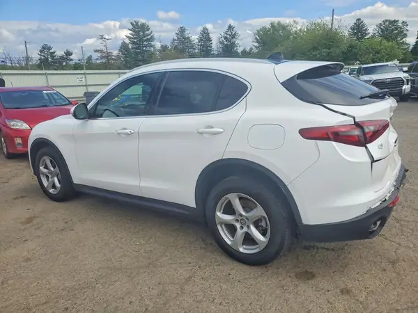 ZASPAKAN6K7C33125 2019 ALFA ROMEO STELVIO - Image 2