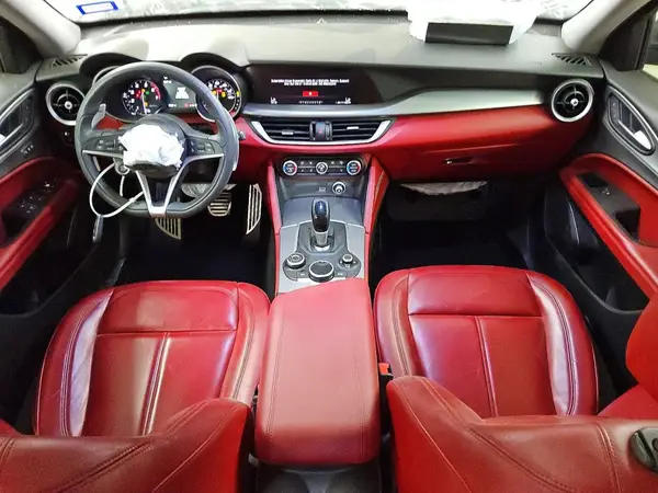 ZASPAKAN6K7C34212 2019 ALFA ROMEO STELVIO - Image 8