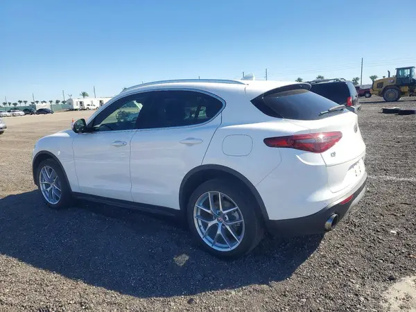 ZASPAKAN6K7C42052 2019 ALFA ROMEO STELVIO - Image 2