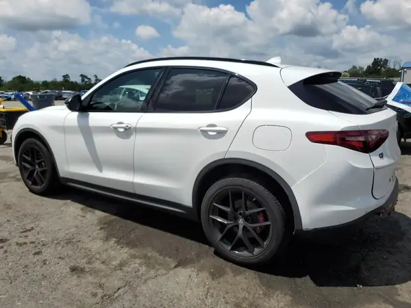 ZASPAKAN6K7C68697 2019 ALFA ROMEO STELVIO - Image 2