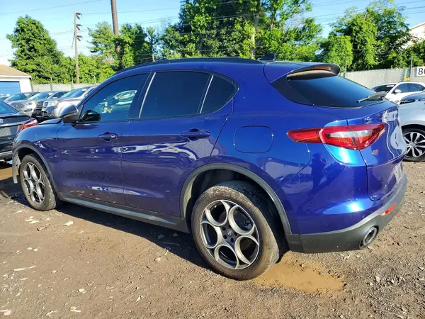 ZASPAKAN6M7D10241 2021 ALFA ROMEO STELVIO - Image 2
