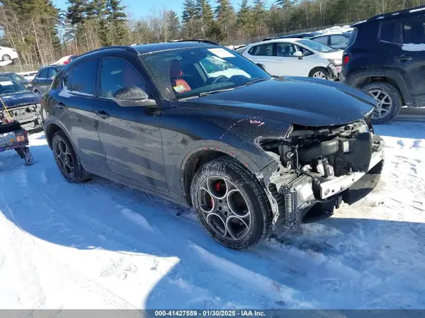 ZASPAKAN6P7D58407 2023 ALFA ROMEO STELVIO - Image 1