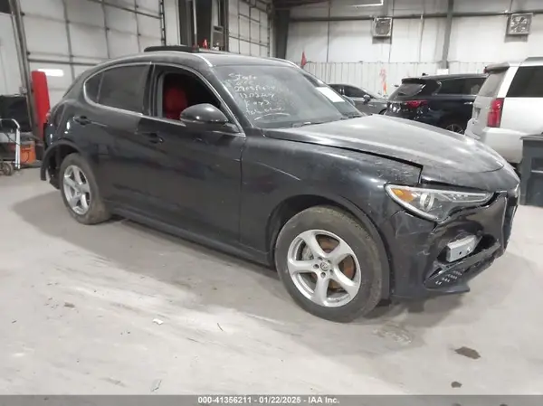 ZASPAKAN7K7C35353 2019 ALFA ROMEO STELVIO - Image 1