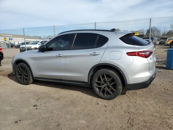 ZASPAKAN7K7C60124 2019 ALFA ROMEO STELVIO - Image 2
