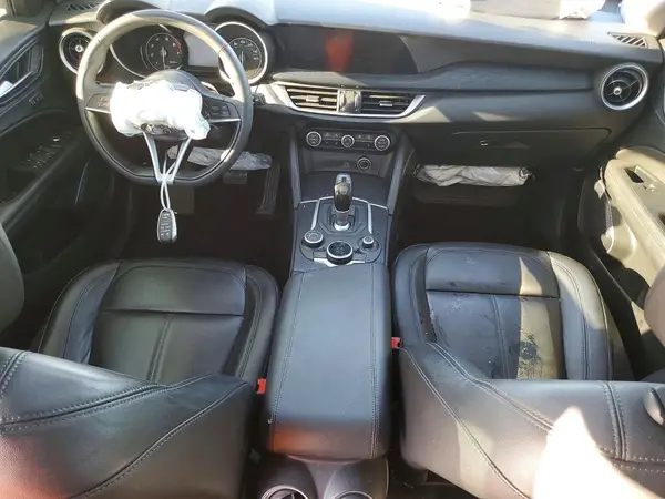 ZASPAKAN7K7C70541 2019 ALFA ROMEO STELVIO - Image 8