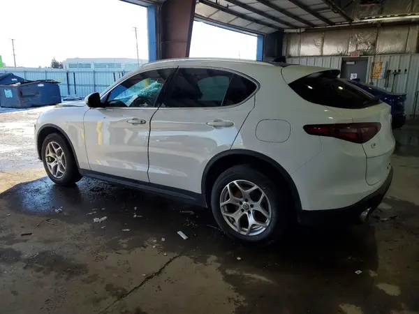 ZASPAKAN7M7D11219 2021 ALFA ROMEO STELVIO - Image 2