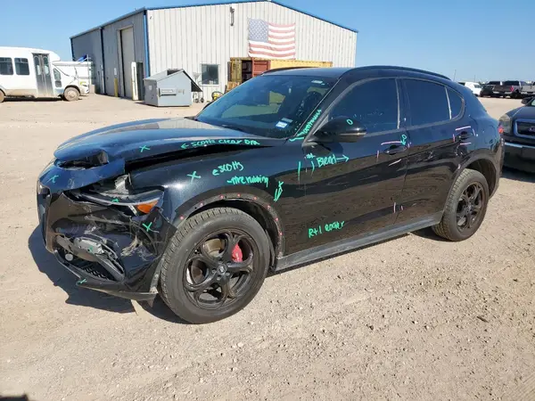 ZASPAKAN7N7D30757 2022 ALFA ROMEO STELVIO - Image 1