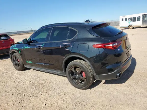 ZASPAKAN7N7D30757 2022 ALFA ROMEO STELVIO - Image 2