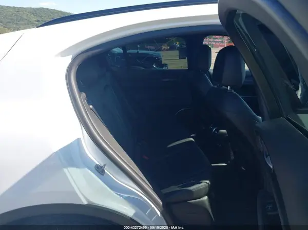ZASPAKAN7N7D39281 2022 ALFA ROMEO STELVIO - Image 8