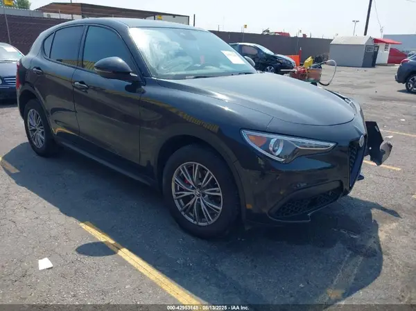 ZASPAKAN7P7D57380 2023 ALFA ROMEO STELVIO