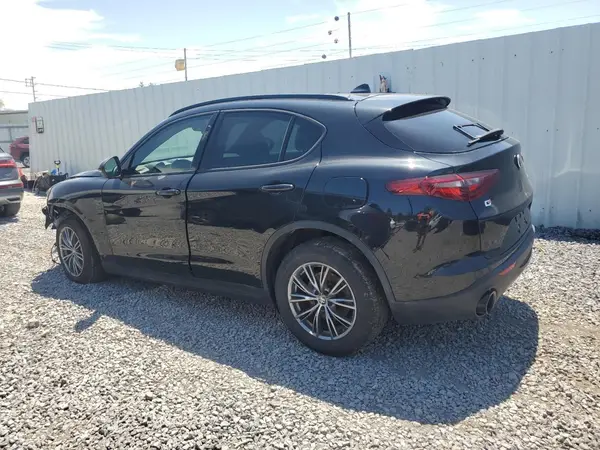 ZASPAKAN7P7D64149 2023 ALFA ROMEO STELVIO - Image 2
