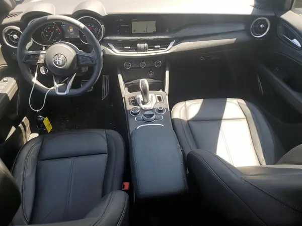 ZASPAKAN7P7D64149 2023 ALFA ROMEO STELVIO - Image 8