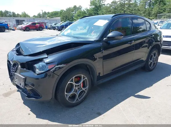 ZASPAKAN7R7D74361 2024 ALFA ROMEO STELVIO - Image 2