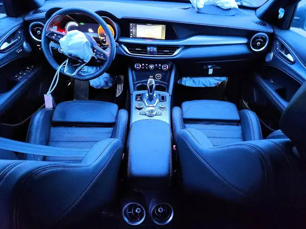 ZASPAKAN7S7E03718 2025 ALFA ROMEO STELVIO - Image 8