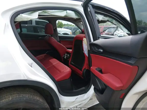 ZASPAKAN8K7C69138 2019 ALFA ROMEO STELVIO - Image 8