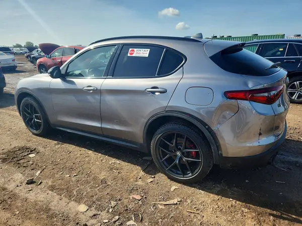 ZASPAKAN8L7C91447 2020 ALFA ROMEO STELVIO - Image 2