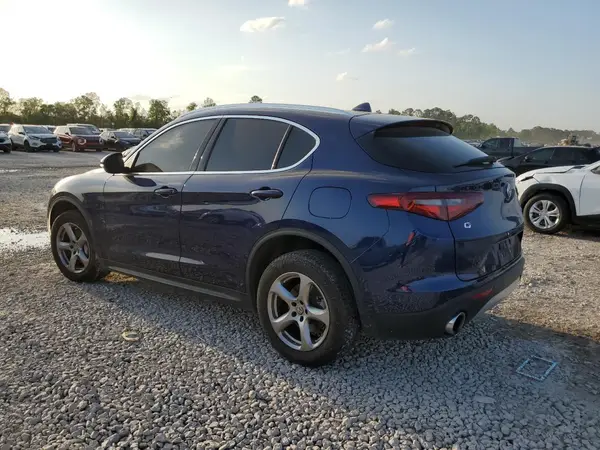 ZASPAKAN8M7D14758 2021 ALFA ROMEO STELVIO - Image 2