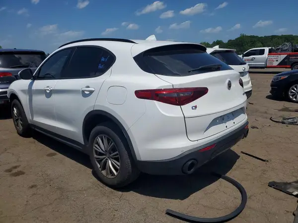 ZASPAKAN8N7D25017 2022 ALFA ROMEO STELVIO - Image 2
