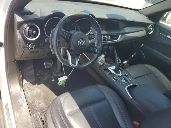 ZASPAKAN8N7D25017 2022 ALFA ROMEO STELVIO - Image 8