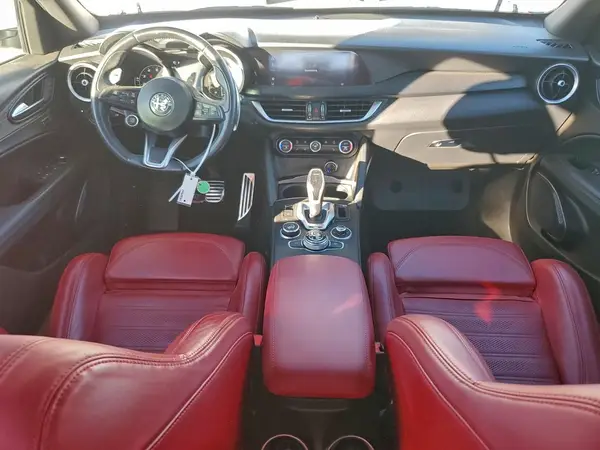 ZASPAKAN8N7D33649 2022 ALFA ROMEO STELVIO - Image 8