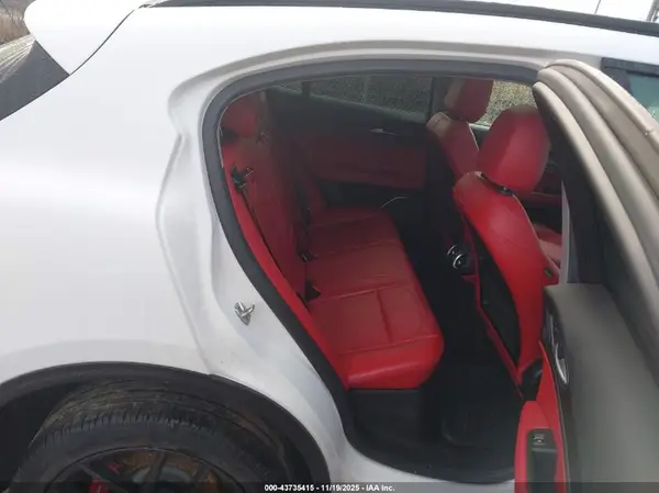 ZASPAKAN9K7C41865 2019 ALFA ROMEO STELVIO - Image 8