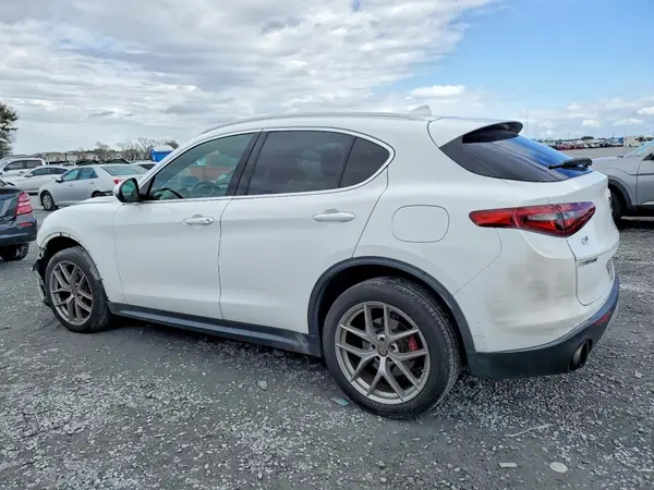 ZASPAKAN9K7C50713 2019 ALFA ROMEO STELVIO - Image 2