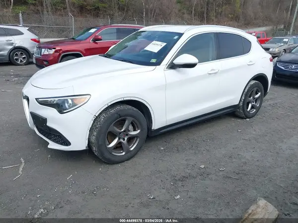 ZASPAKAN9M7D08077 2021 ALFA ROMEO STELVIO - Image 2