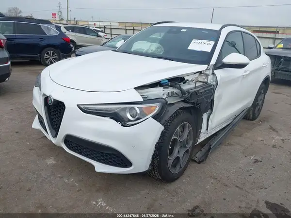 ZASPAKAN9N7D44403 2022 ALFA ROMEO STELVIO - Image 2