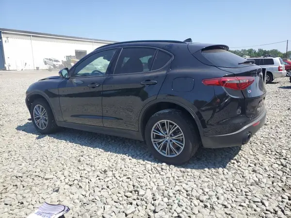 ZASPAKAN9P7D63679 2023 ALFA ROMEO STELVIO - Image 2