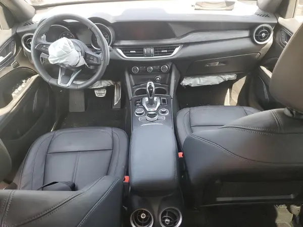 ZASPAKAN9P7D63679 2023 ALFA ROMEO STELVIO - Image 8