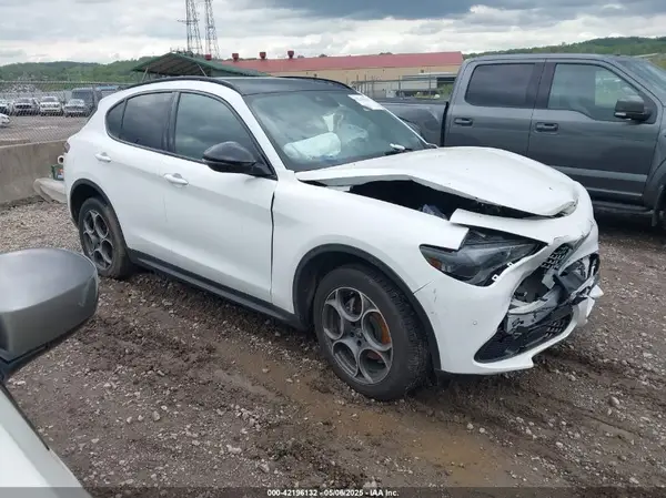 ZASPAKAN9S7D94911 2025 ALFA ROMEO STELVIO - Image 1