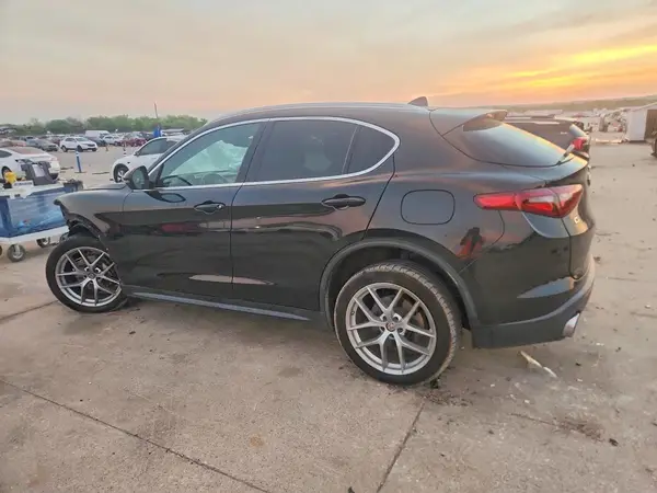 ZASPAKANXK7C30468 2019 ALFA ROMEO STELVIO - Image 2
