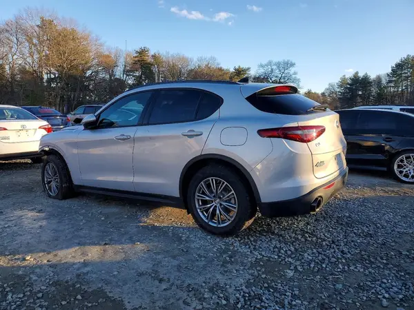 ZASPAKANXN7D24192 2022 ALFA ROMEO STELVIO - Image 2