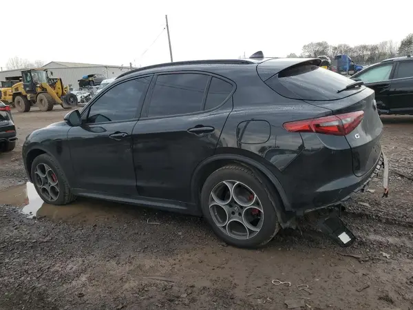 ZASPAKANXN7D28100 2022 ALFA ROMEO STELVIO - Image 2
