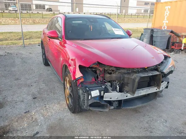 ZASPAKANXN7D32020 2022 ALFA ROMEO STELVIO - Image 1