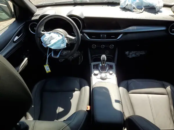 ZASPAKANXS7D95095 2025 ALFA ROMEO STELVIO - Image 8
