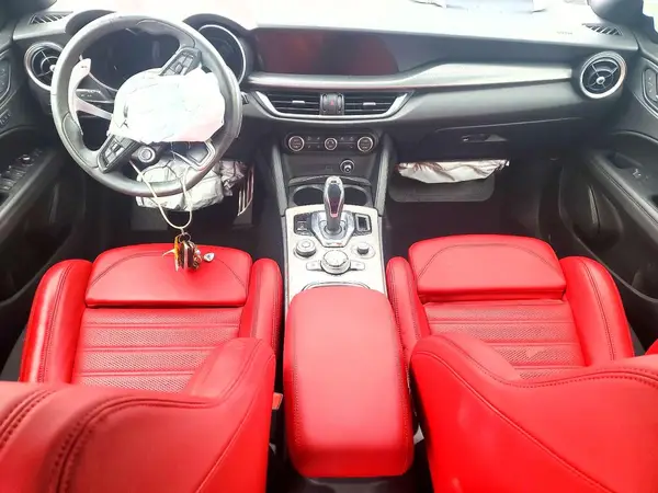 ZASPAKANXS7D95498 2025 ALFA ROMEO STELVIO - Image 8